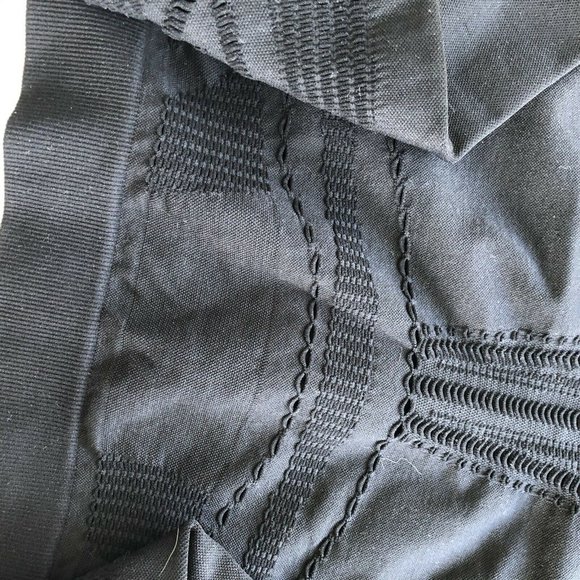 New Fabletics Jaymee Mesh Black Crop Cropped Top - Picture 8 of 8